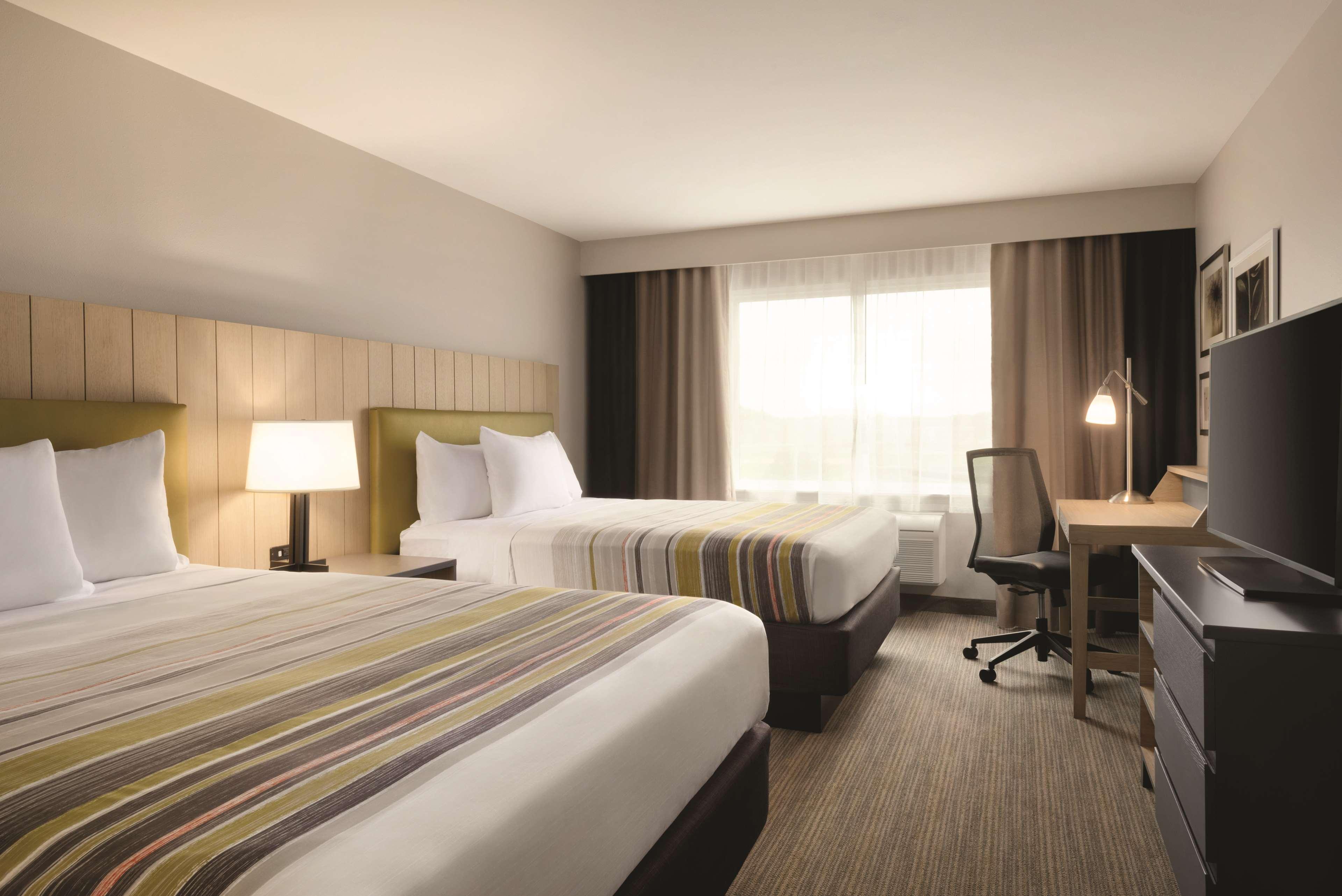 Country Inn & Suites By Radisson, Ft Atkinson, Wi Fort Atkinson Bagian luar foto