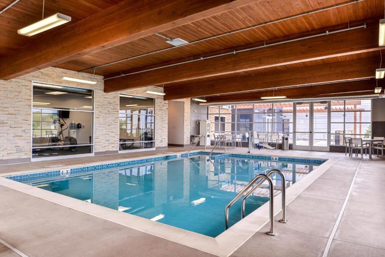Country Inn & Suites By Radisson, Ft Atkinson, Wi Fort Atkinson Bagian luar foto